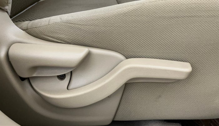 2014 Honda Brio VX AT, Petrol, Automatic, 65,567 km, Driver Side Adjustment Panel