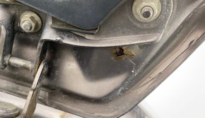 2012 Honda Brio S MT, Petrol, Manual, 26,569 km, Dicky (Boot door) - Slightly rusted