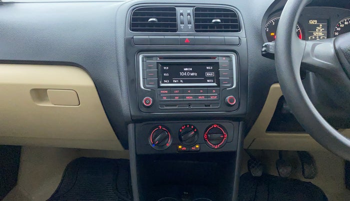 2016 Volkswagen Ameo COMFORTLINE 1.2, Petrol, Manual, 53,177 km, Air Conditioner
