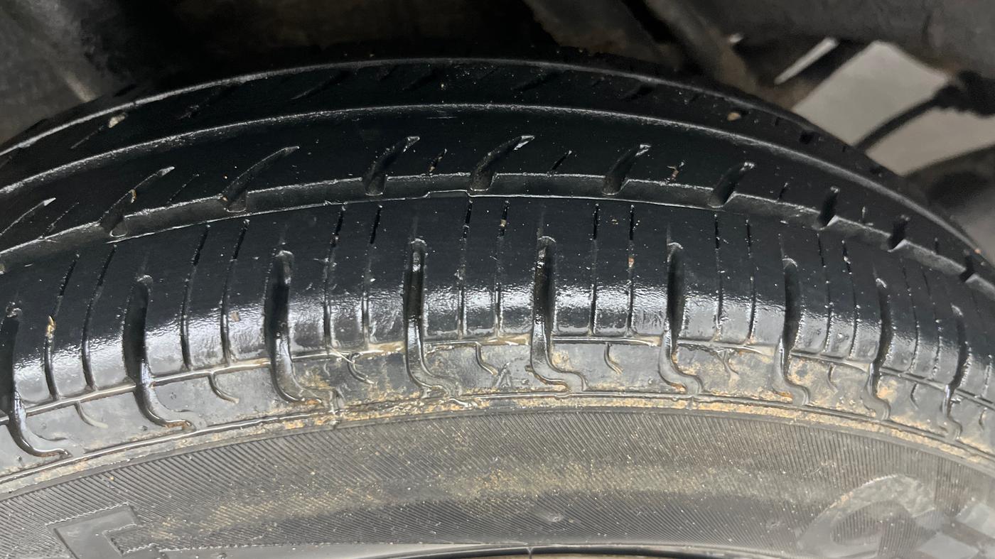 2017 Renault Kwid RXL, Petrol, Manual, 45,156 km, Right Rear Tyre Tread