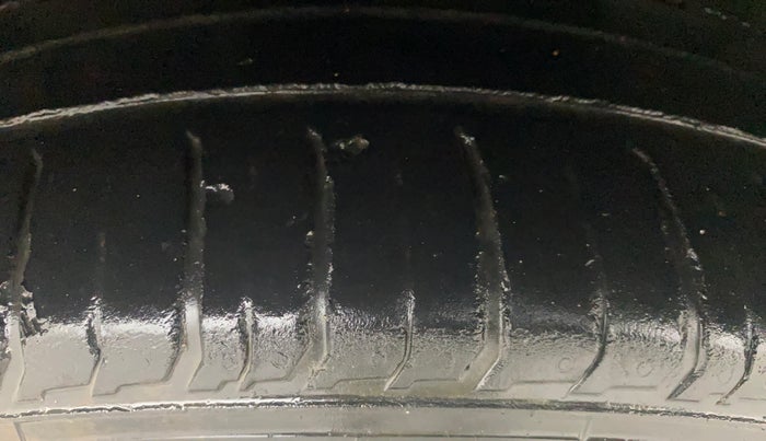 2020 Hyundai VENUE SX (O) 1.5 CRDI, Diesel, Manual, 53,641 km, Left Front Tyre Tread