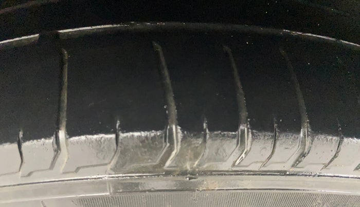 2020 Hyundai VENUE SX (O) 1.5 CRDI, Diesel, Manual, 53,641 km, Right Rear Tyre Tread