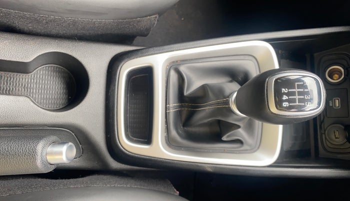 2020 Hyundai VENUE SX (O) 1.5 CRDI, Diesel, Manual, 53,641 km, Gear Lever