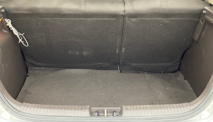 2009 Hyundai i20 MAGNA 1.2 VTVT, Petrol, Manual, 83,421 km, Boot Inside