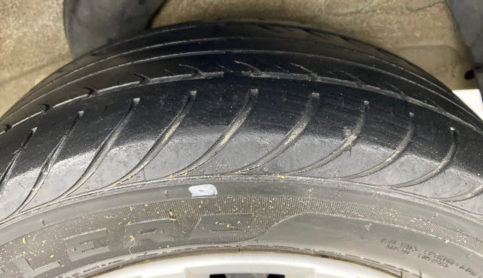 2009 Hyundai i20 MAGNA 1.2 VTVT, Petrol, Manual, 83,421 km, Left Rear Tyre Tread