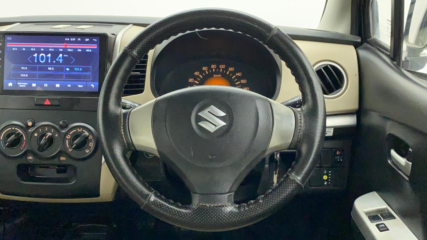 2018 Maruti Wagon R 1.0 LXI CNG, CNG, Manual, 99,782 km, Steering Wheel Close Up
