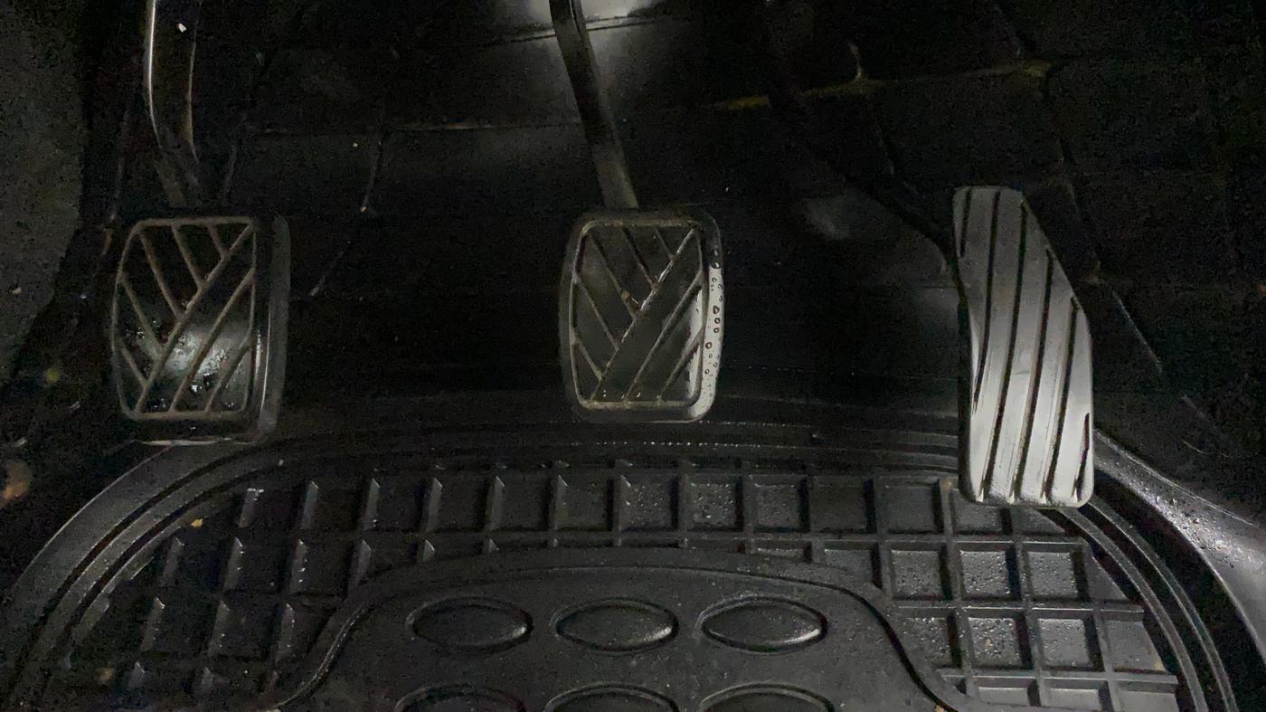 2018 Maruti Wagon R 1.0 LXI CNG, CNG, Manual, 99,782 km, Pedals