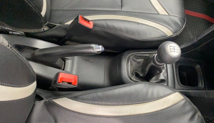 2013 Maruti Swift VXI, Petrol, Manual, 76,061 km, Gear Lever