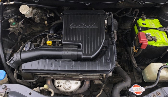 2013 Maruti Swift VXI, Petrol, Manual, 76,061 km, Engine View