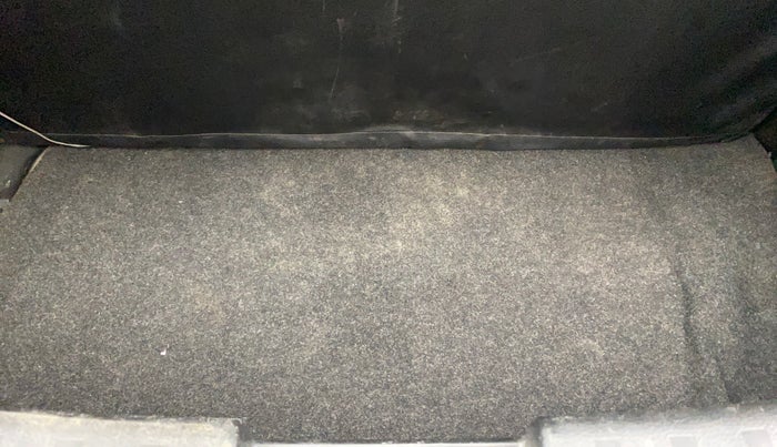 2013 Maruti Swift VXI, Petrol, Manual, 76,061 km, Boot Inside