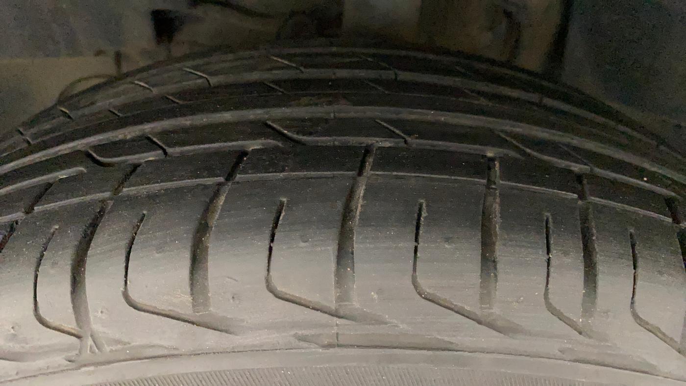 2020 Tata NEXON XZA PLUS PETROL DUAL TONE, Petrol, Automatic, 59,649 km, Left Front Tyre Tread