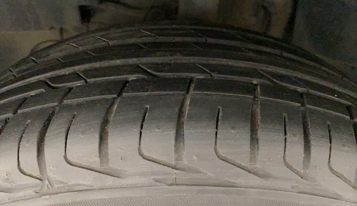 2020 Tata NEXON XZA PLUS PETROL DUAL TONE, Petrol, Automatic, 59,649 km, Left Front Tyre Tread