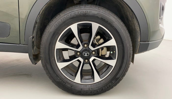 2020 Tata NEXON XZA PLUS PETROL DUAL TONE, Petrol, Automatic, 59,649 km, Right Front Wheel