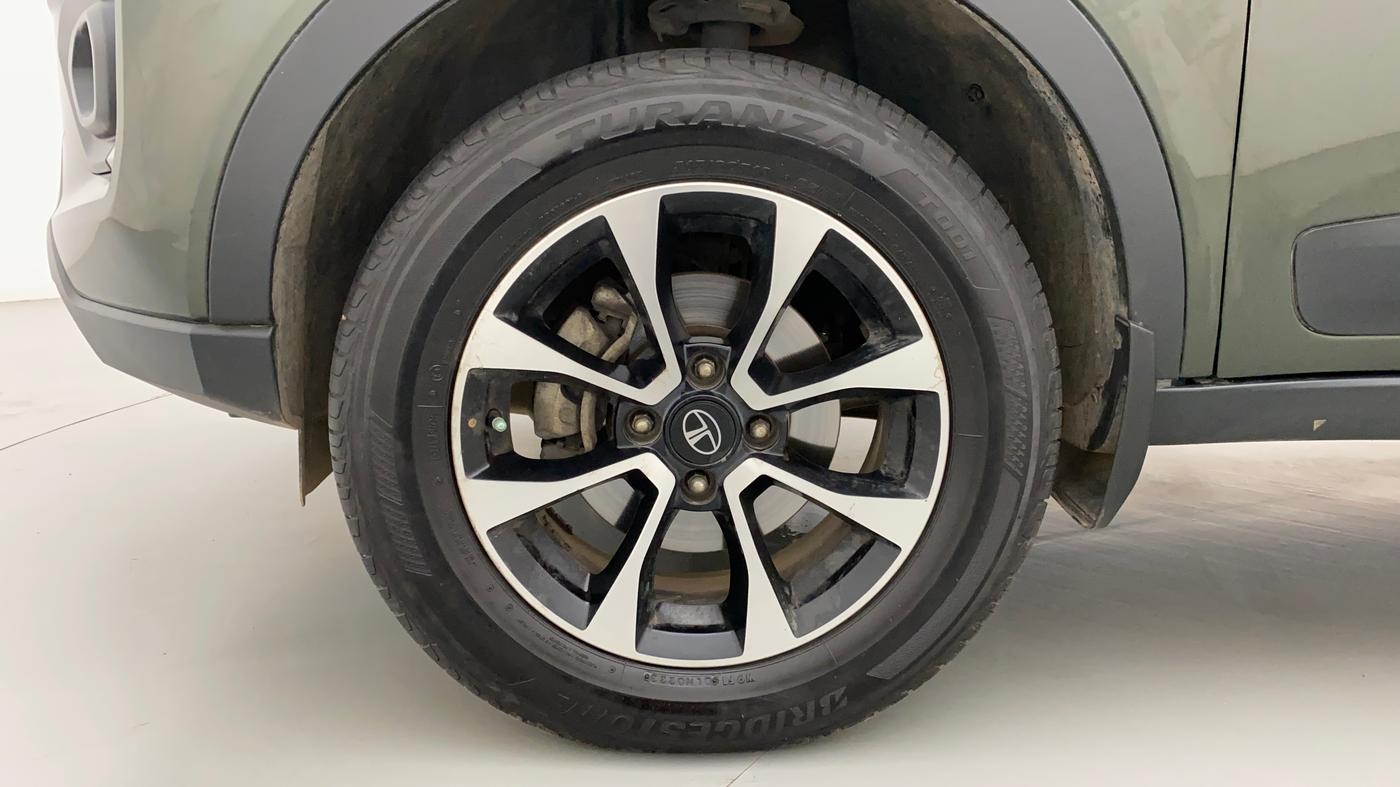 2020 Tata NEXON XZA PLUS PETROL DUAL TONE, Petrol, Automatic, 59,649 km, Left Front Wheel