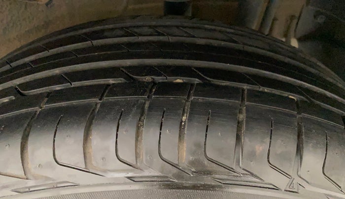 2020 Tata NEXON XZA PLUS PETROL DUAL TONE, Petrol, Automatic, 59,649 km, Left Rear Tyre Tread