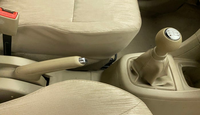 2013 Maruti Ertiga VXI, Petrol, Manual, 31,932 km, Gear Lever