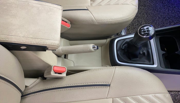 2021 Maruti Dzire ZXI, Petrol, Manual, 31,530 km, Gear Lever