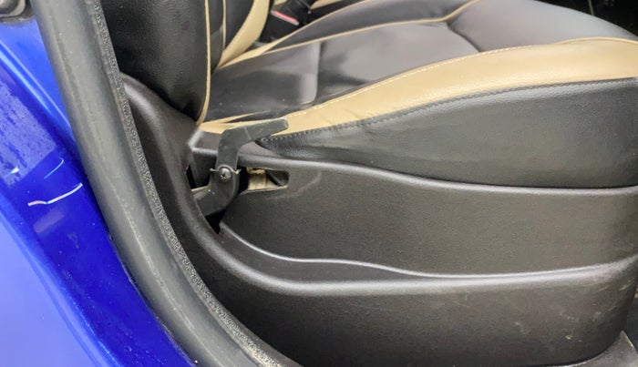 2014 Tata Zest XM PETROL, Petrol, Manual, 89,294 km, Driver Side Adjustment Panel