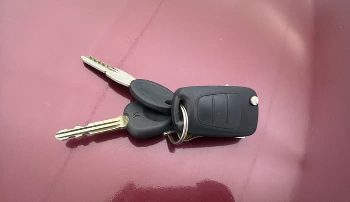 2015 Hyundai i10 SPORTZ 1.1, Petrol, Manual, 24,874 km, Key Close Up
