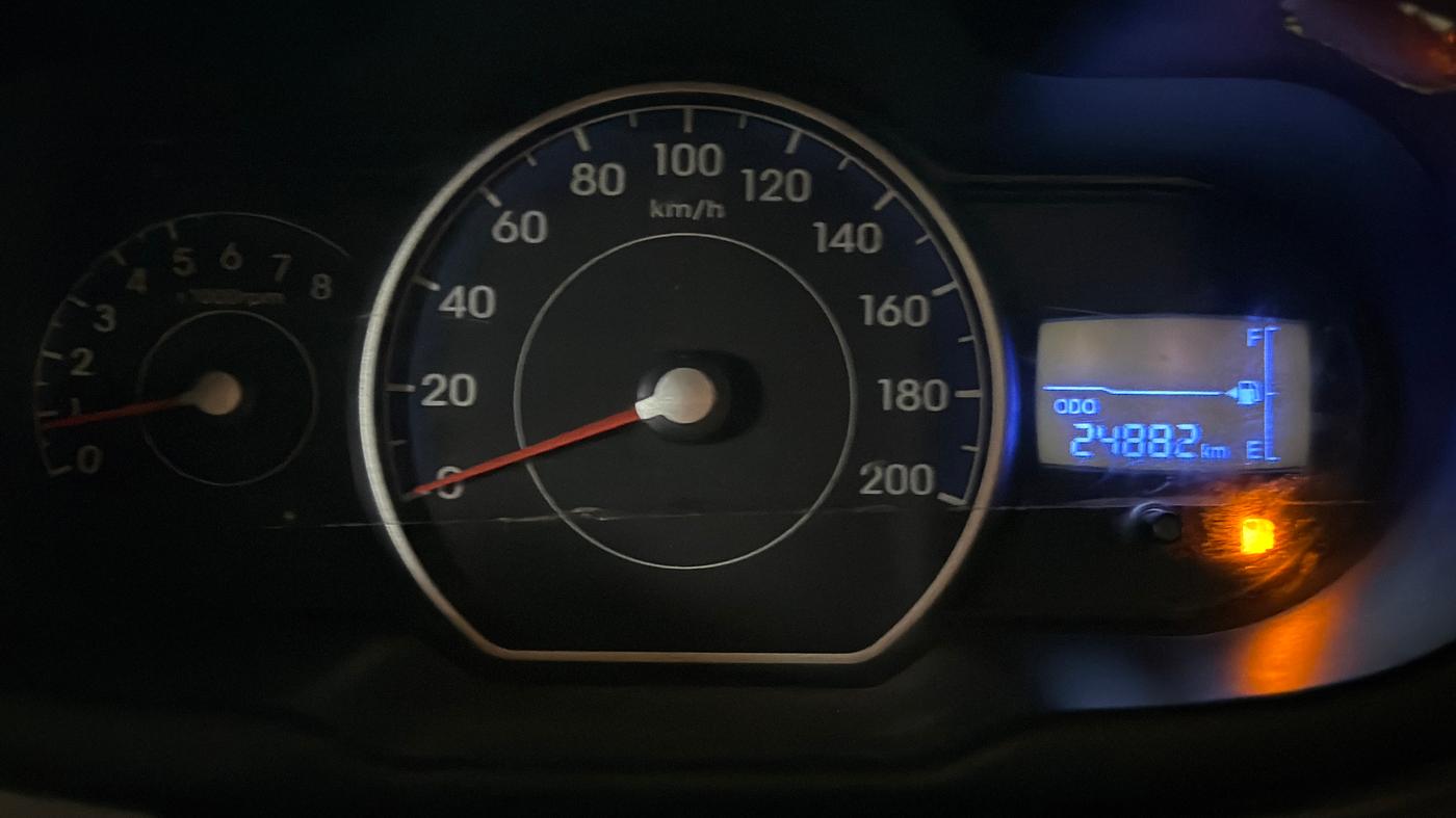2015 Hyundai i10 SPORTZ 1.1, Petrol, Manual, 24,874 km, Odometer Image