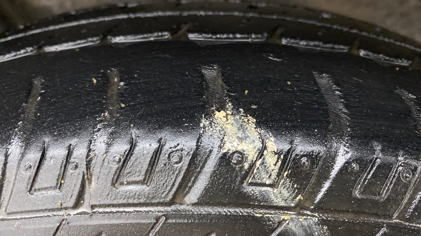 2017 Maruti Wagon R 1.0 LXI CNG, CNG, Manual, 37,026 km, Right Rear Tyre Tread