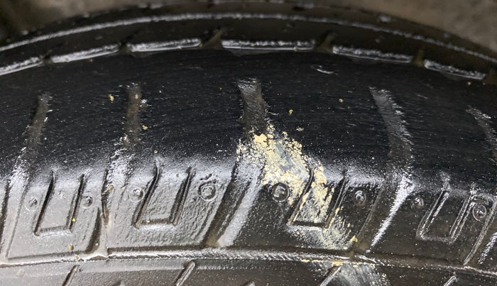 2017 Maruti Wagon R 1.0 LXI CNG, CNG, Manual, 37,026 km, Right Rear Tyre Tread