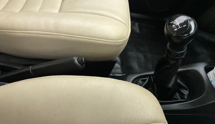 2017 Maruti Wagon R 1.0 LXI CNG, CNG, Manual, 37,026 km, Gear Lever