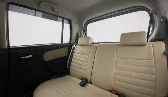2017 Maruti Wagon R 1.0 LXI CNG, CNG, Manual, 37,026 km, Right Side Rear Door Cabin