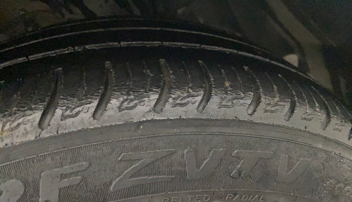 2021 Tata ALTROZ XZ PETROL, Petrol, Manual, 93,195 km, Right Front Tyre Tread