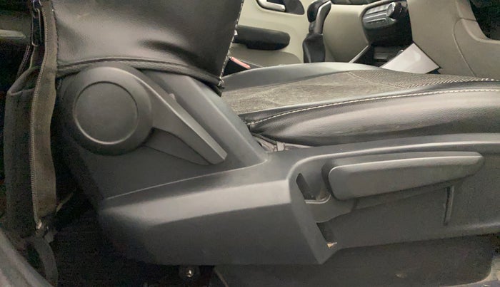 2021 Tata ALTROZ XZ PETROL, Petrol, Manual, 93,195 km, Driver Side Adjustment Panel