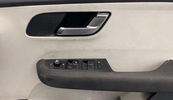 2021 Tata ALTROZ XZ PETROL, Petrol, Manual, 93,195 km, Driver Side Door Panels Control