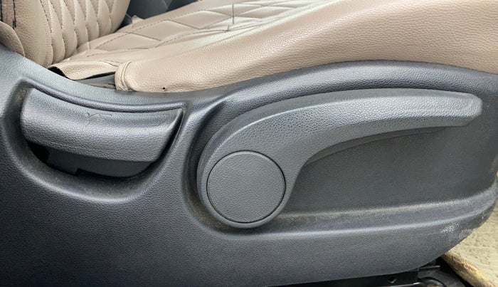 2018 Hyundai Creta SX 1.6 DIESEL, Diesel, Manual, 1,41,898 km, Driver Side Adjustment Panel