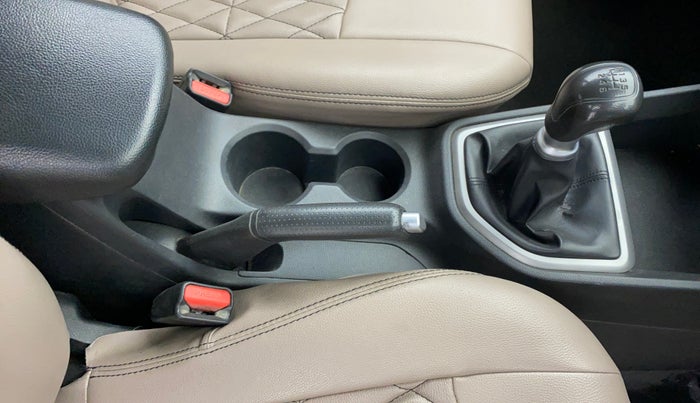 2018 Hyundai Creta SX 1.6 DIESEL, Diesel, Manual, 1,41,898 km, Gear Lever