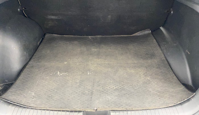 2018 Hyundai Creta SX 1.6 DIESEL, Diesel, Manual, 1,41,898 km, Boot Inside