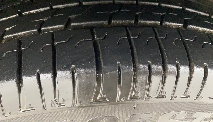 2018 Hyundai Creta SX 1.6 DIESEL, Diesel, Manual, 1,41,898 km, Left Front Tyre Tread