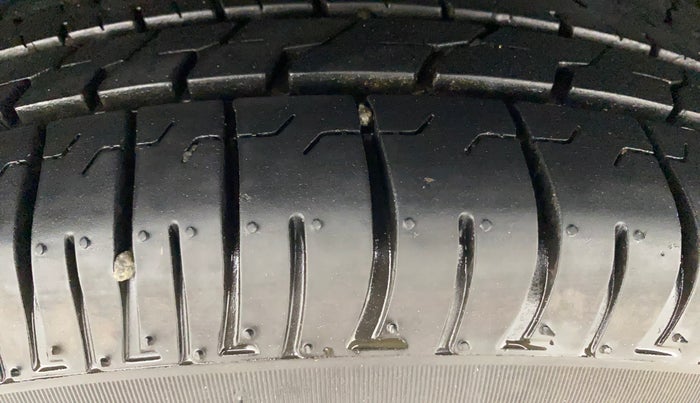 2018 Hyundai Creta SX 1.6 DIESEL, Diesel, Manual, 1,41,898 km, Right Rear Tyre Tread