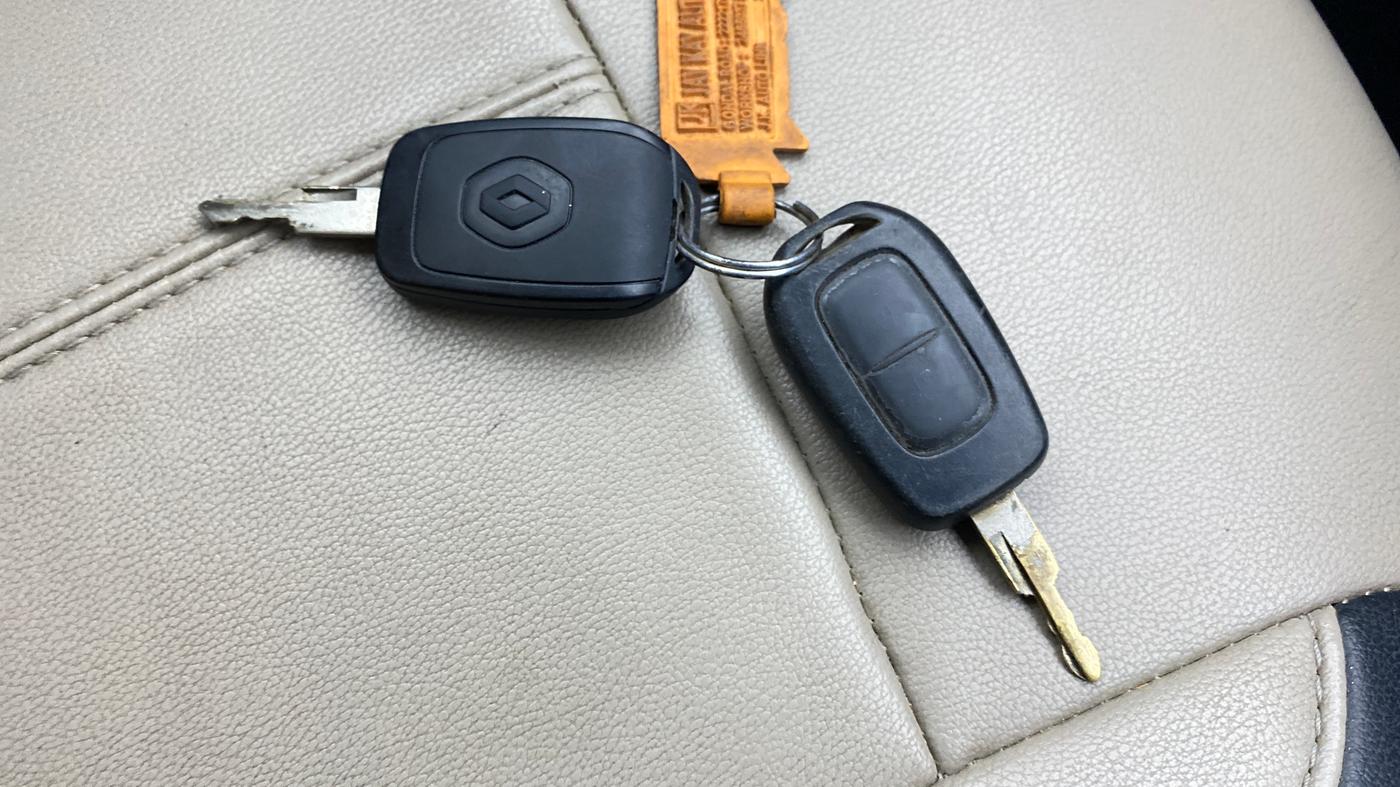 2017 Renault Kwid RXT 0.8, Petrol, Manual, 1,00,481 km, Key Close Up