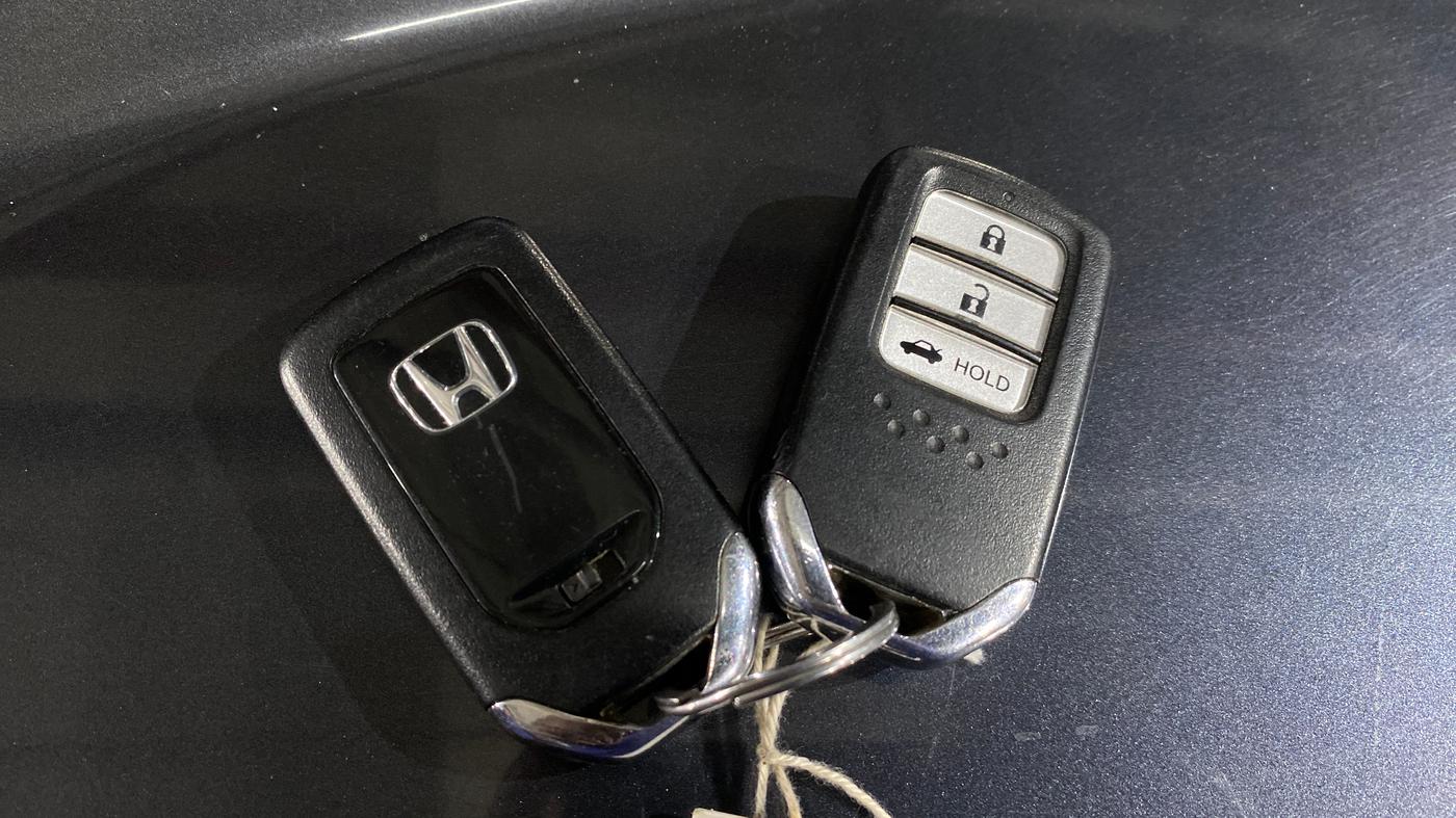 2023 Honda City 1.5L I-VTEC V MT 5TH GEN, Petrol, Manual, 44,323 km, Key Close Up