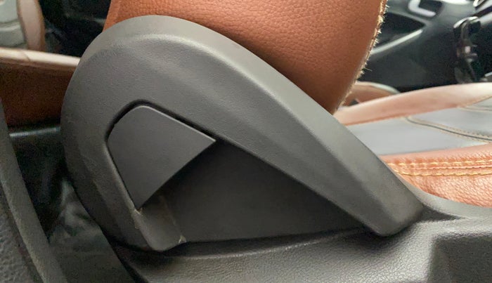 2017 Ford New Figo AMBIENTE 1.2 PETROL, Petrol, Manual, 71,765 km, Driver Side Adjustment Panel