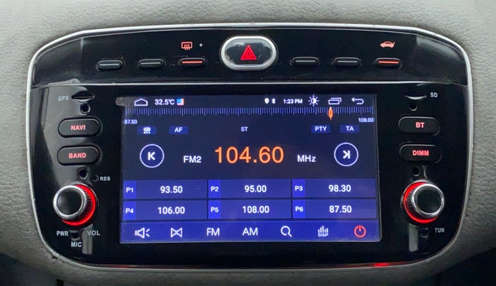2014 Fiat Avventura EMOTION MULTIJET 1.3, Diesel, Manual, 33,350 km, Infotainment System
