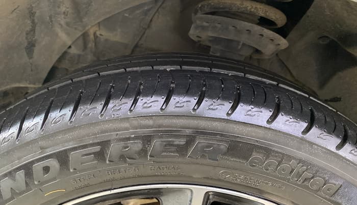 2019 Mahindra XUV300 W8 (O) 1.5 DIESEL AMT, Diesel, Automatic, 55,796 km, Left Front Tyre Tread