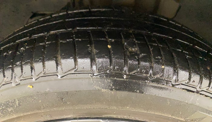 2021 Tata Tiago XZA PLUS PETROL, Petrol, Automatic, 18,118 km, Left Front Tyre Tread