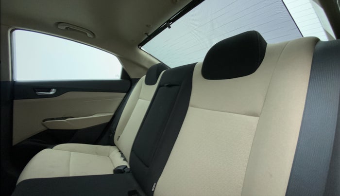 2020 Hyundai Verna 1.6 VTVT SX + AT, Petrol, Automatic, 69,924 km, Right Side Rear Door Cabin