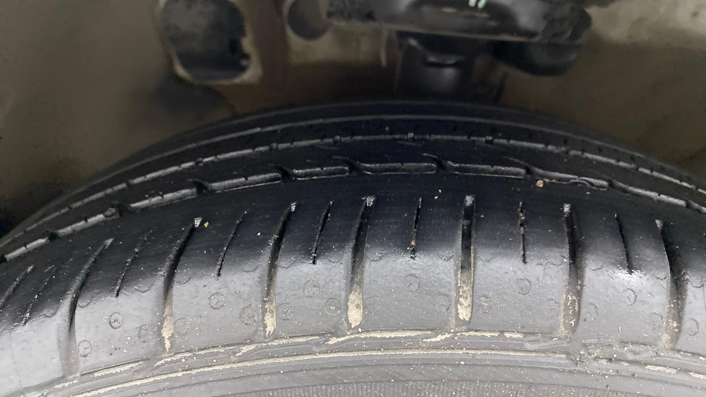 2020 Hyundai Verna 1.6 VTVT SX + AT, Petrol, Automatic, 69,924 km, Left Front Tyre Tread