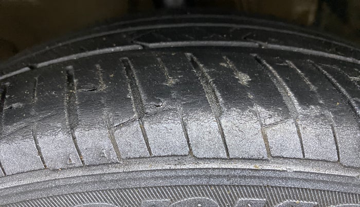 2020 Hyundai Verna 1.6 VTVT SX + AT, Petrol, Automatic, 69,924 km, Right Front Tyre Tread