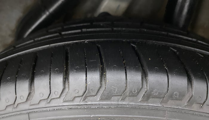 2020 Hyundai Verna 1.6 VTVT SX + AT, Petrol, Automatic, 69,924 km, Left Rear Tyre Tread