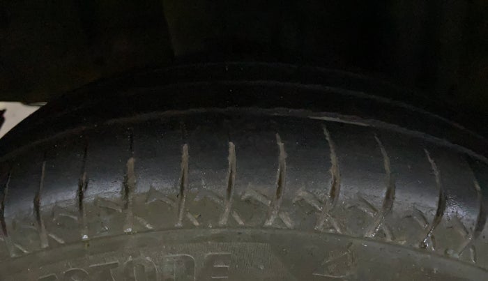 2020 Renault TRIBER RXL MT, Petrol, Manual, 87,663 km, Right Rear Tyre Tread