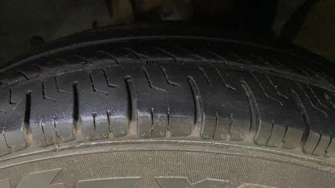 2020 Renault TRIBER RXL MT, Petrol, Manual, 50 km, Left Front Tyre Tread