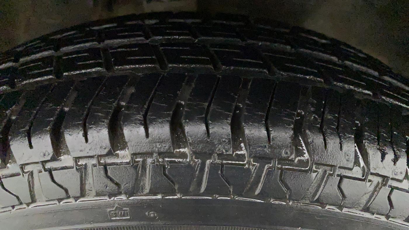 2018 Maruti Alto 800 VXI, Petrol, Manual, 23,563 km, Right Front Tyre Tread