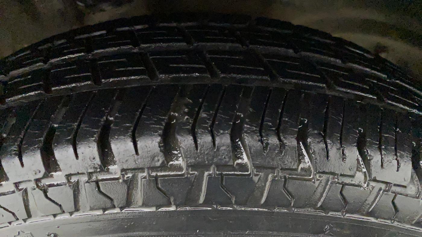 2018 Maruti Alto 800 VXI, Petrol, Manual, 23,563 km, Left Front Tyre Tread